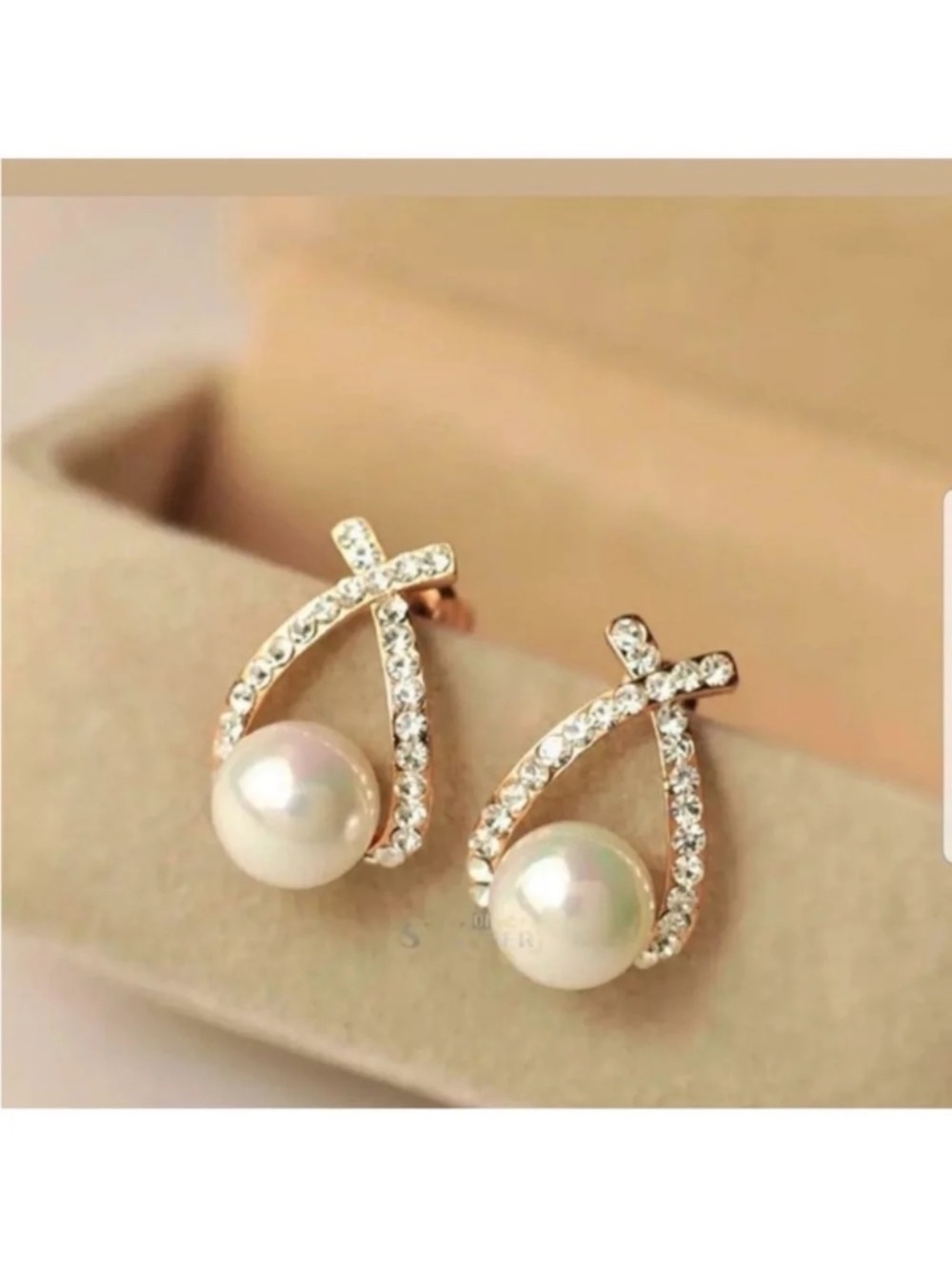 Crystal Rhinestone Pearl Earrings - Picture 1 of 2